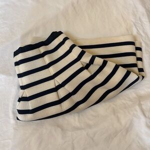 Women’s Gap blue and cream striped skirt size large